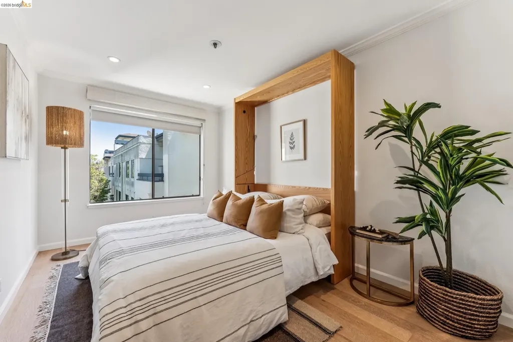389 Belmont Street Oakland CA 94610