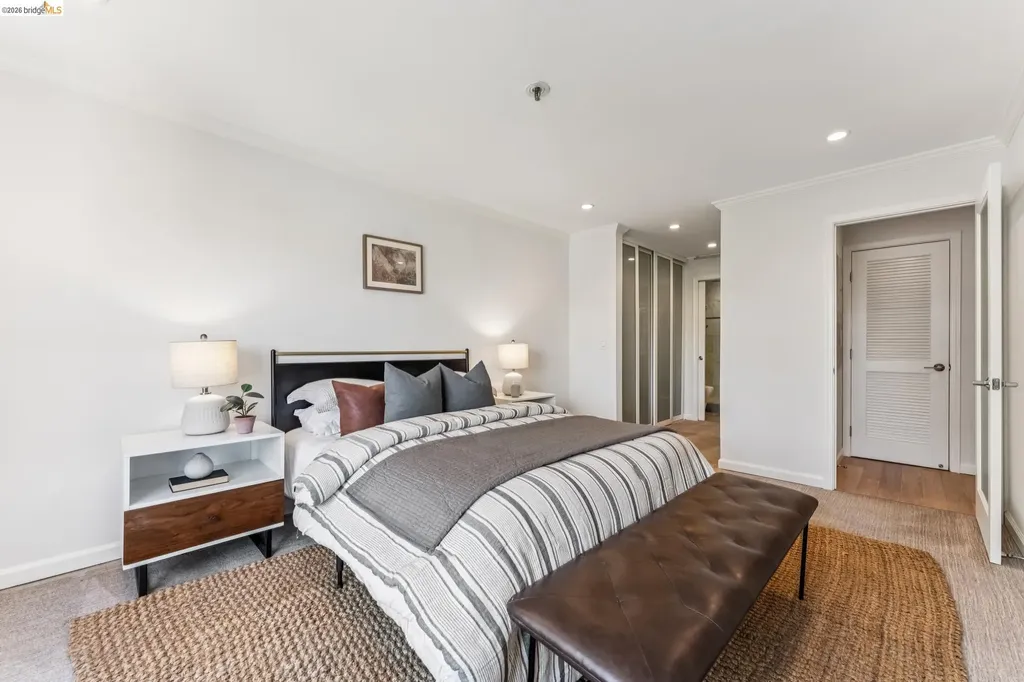 389 Belmont Street Oakland CA 94610