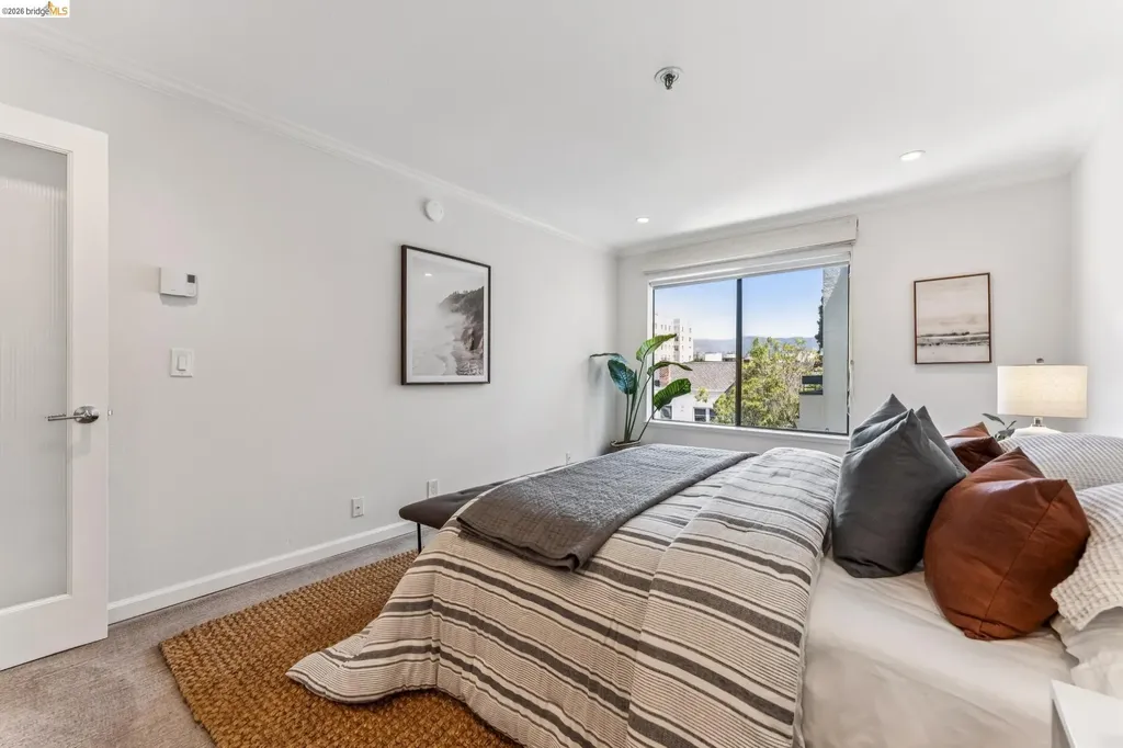 389 Belmont Street Oakland CA 94610