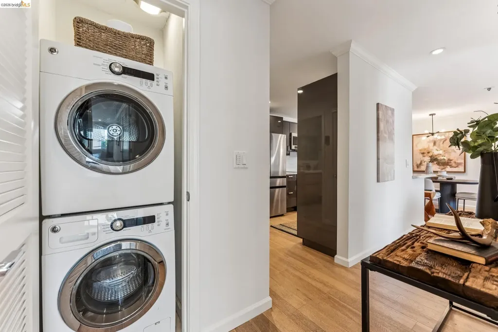 389 Belmont Street Oakland CA 94610