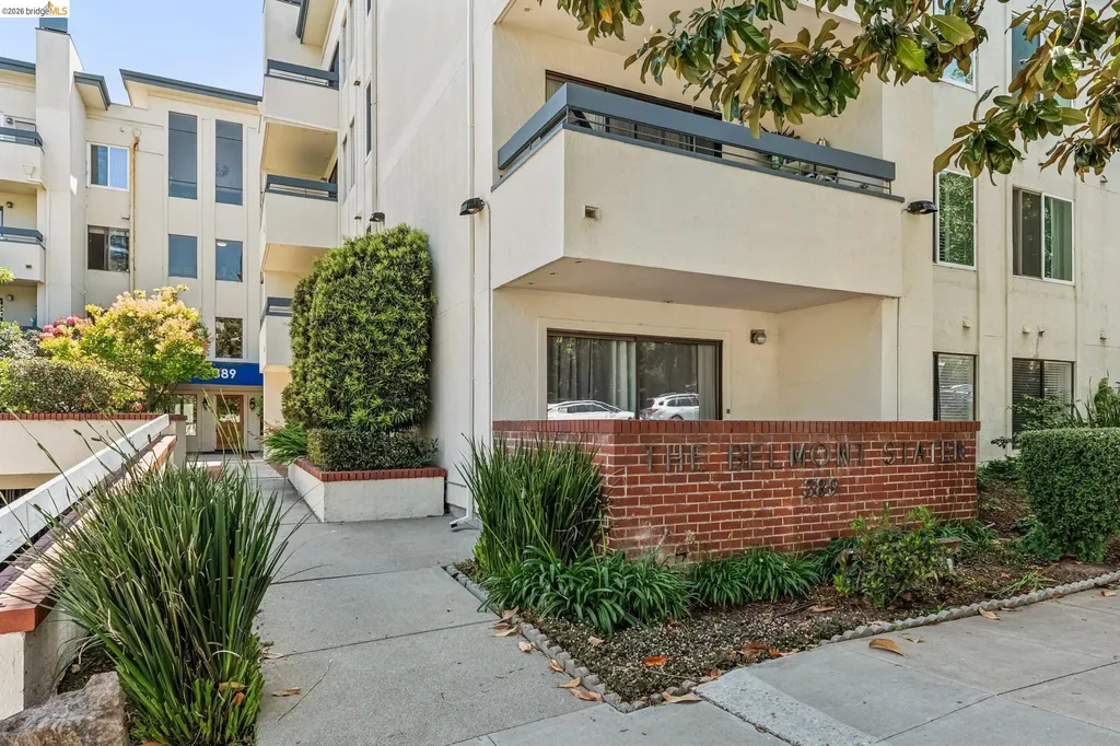389 Belmont Street Oakland CA 94610