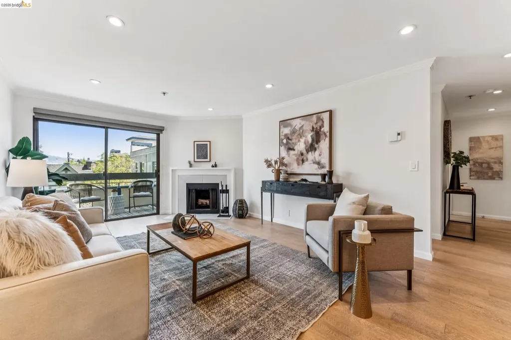 389 Belmont Street Oakland CA 94610