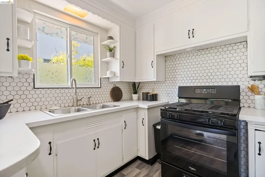 908 Prospect Avenue Oakland CA 94610