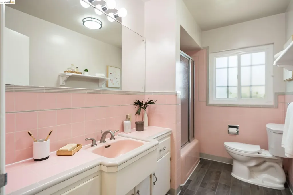 908 Prospect Avenue Oakland CA 94610