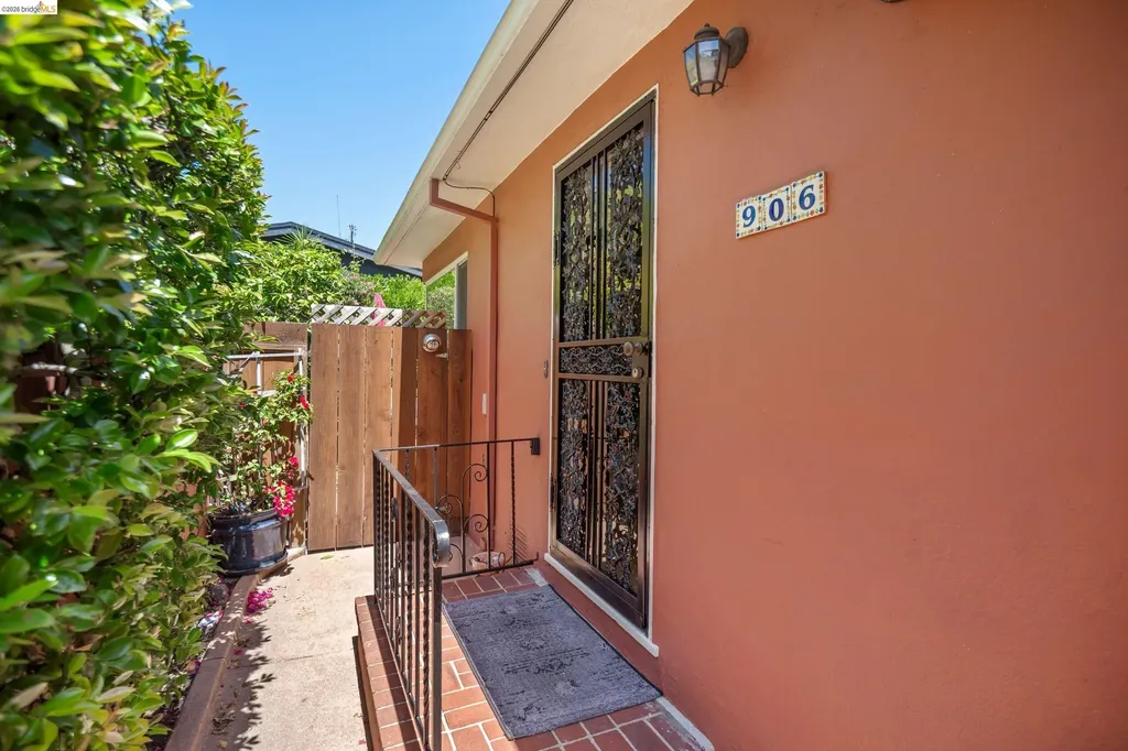 908 Prospect Avenue Oakland CA 94610