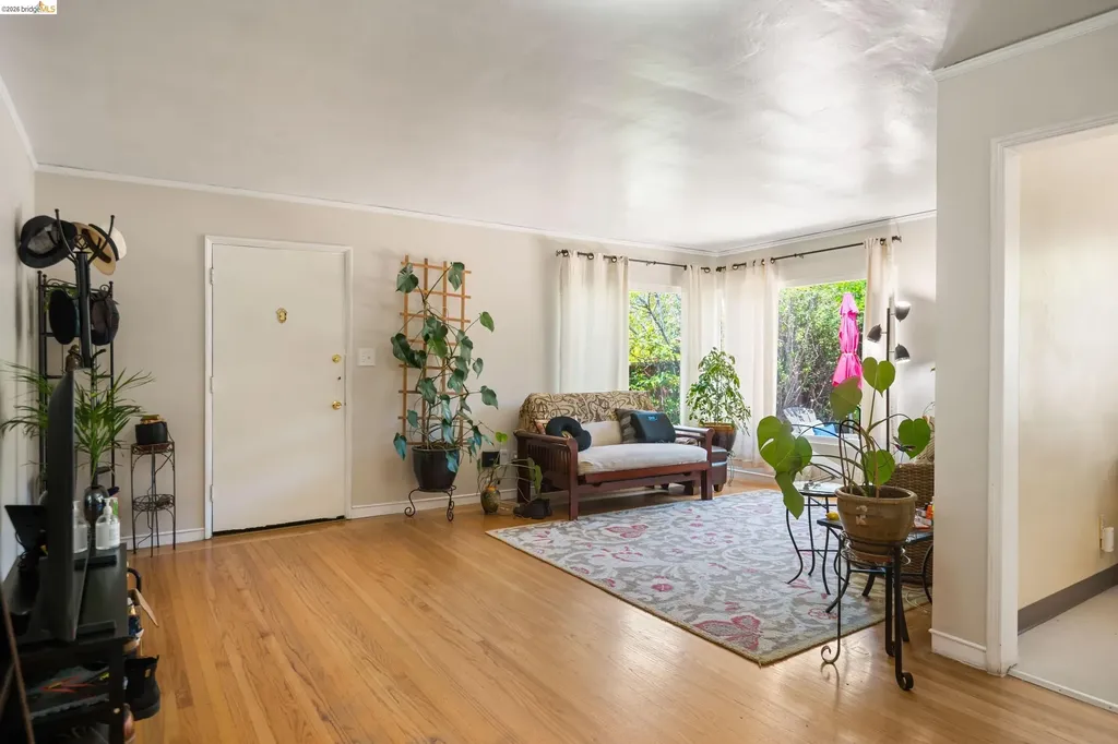908 Prospect Avenue Oakland CA 94610
