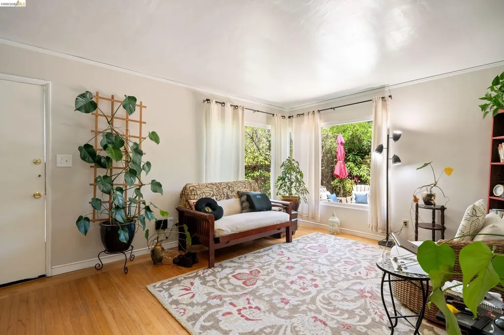 908 Prospect Avenue Oakland CA 94610