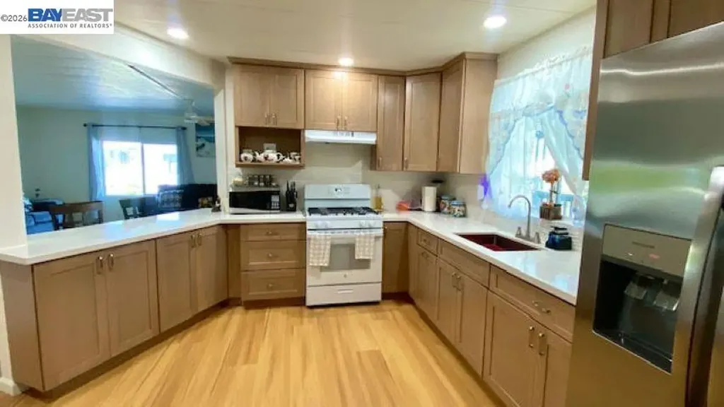 29501 Sandburg Way Hayward CA 94544