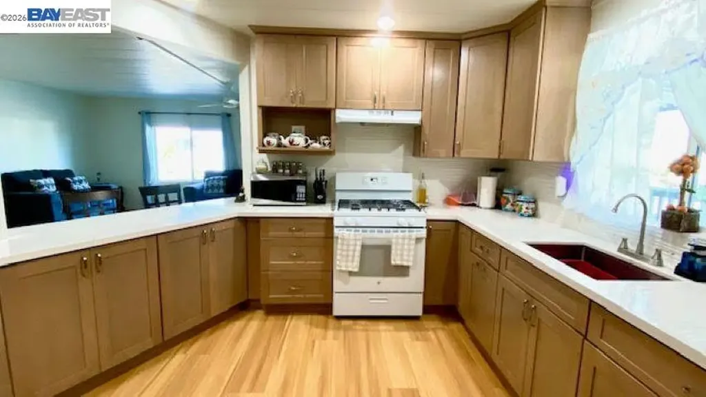 29501 Sandburg Way Hayward CA 94544