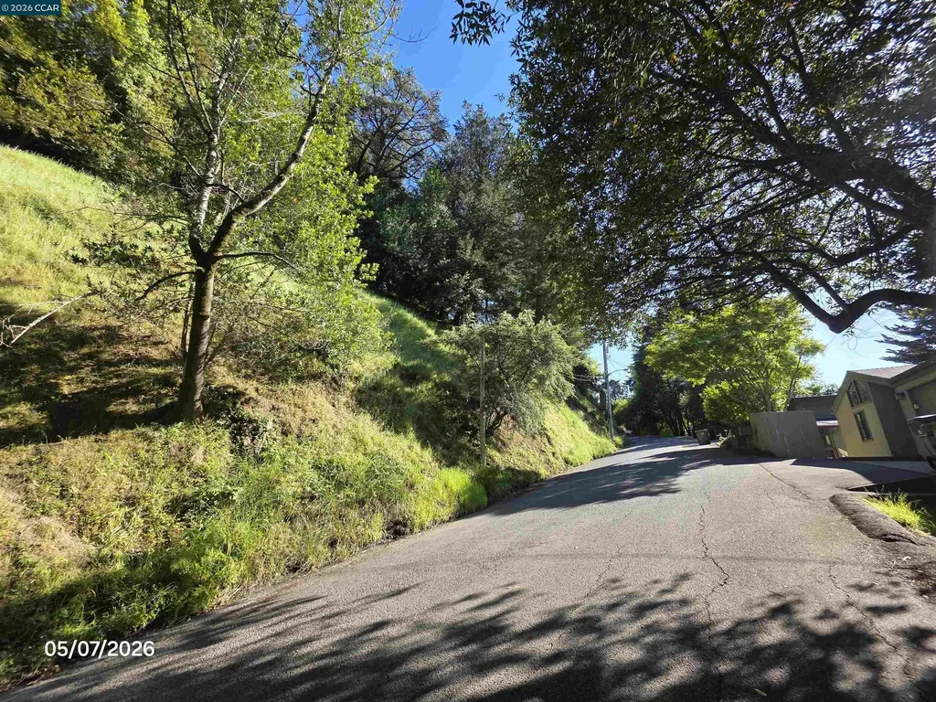 6386 Longcroft Drive Oakland CA 94603
