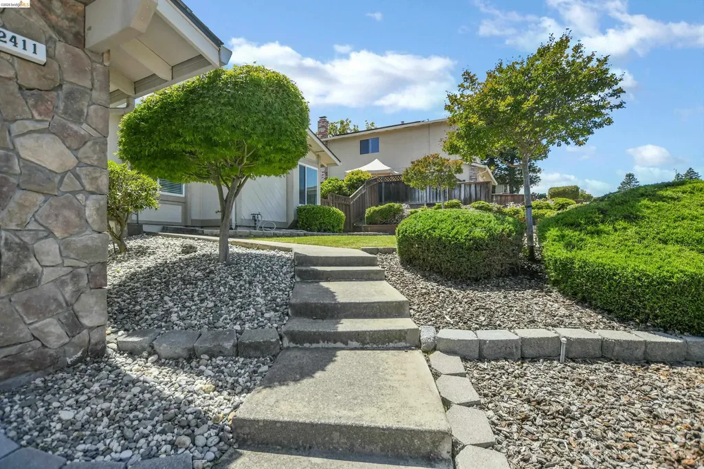 2411 Los Prados Way Antioch CA 94509