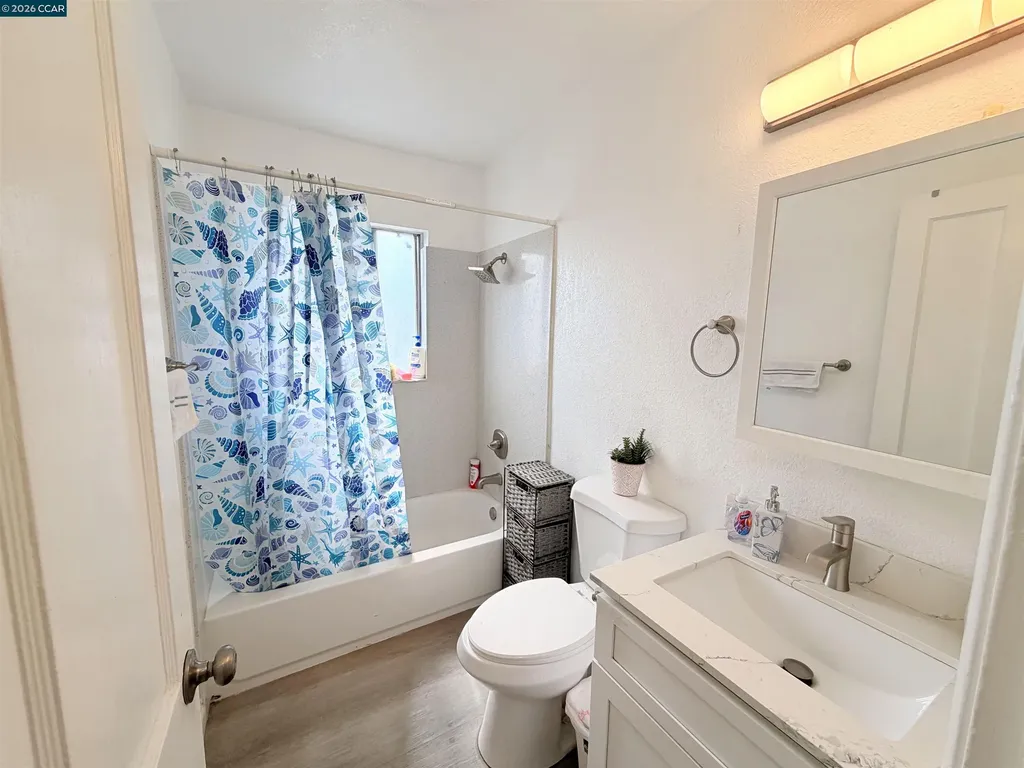 238 Fitzpatrick Road Oakland CA 94603