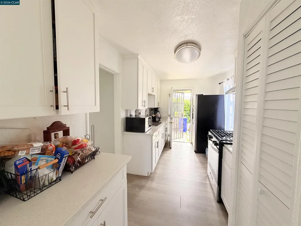 238 Fitzpatrick Road Oakland CA 94603