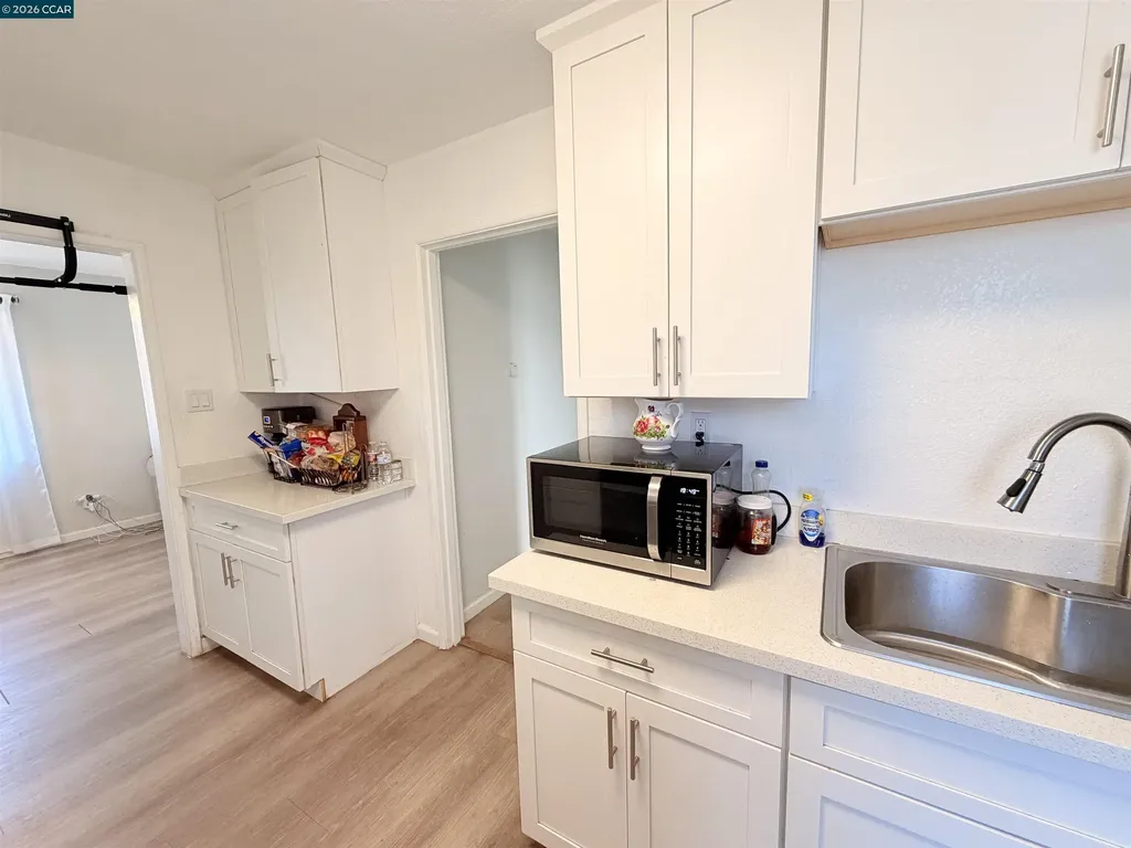 238 Fitzpatrick Road Oakland CA 94603