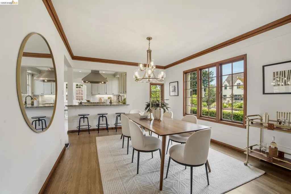 1087 Hubert Road Oakland CA 94610