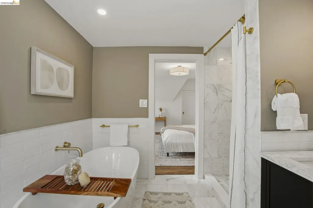 1087 Hubert Road Oakland CA 94610