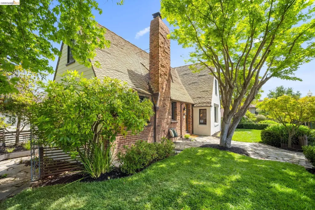 1087 Hubert Road Oakland CA 94610