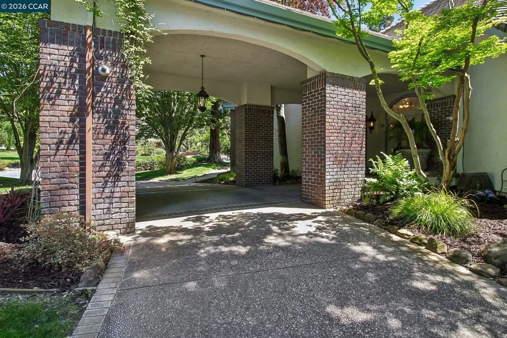 31 Tierra Verde Court Walnut Creek CA 94598