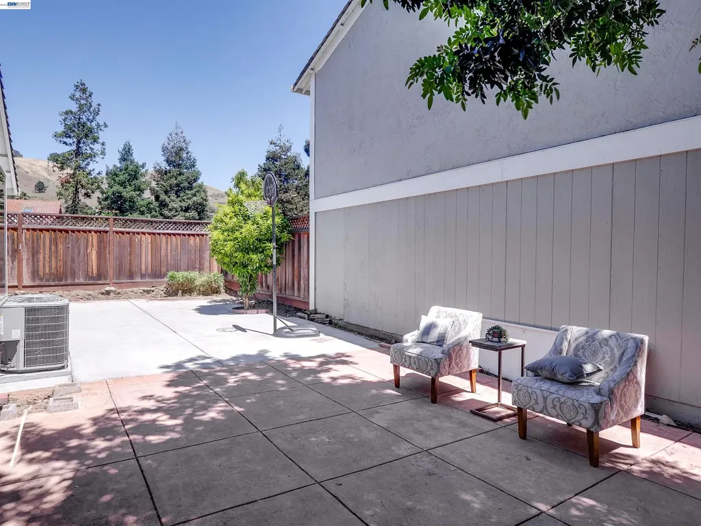40130 Santa Teresa Common Fremont CA 94539