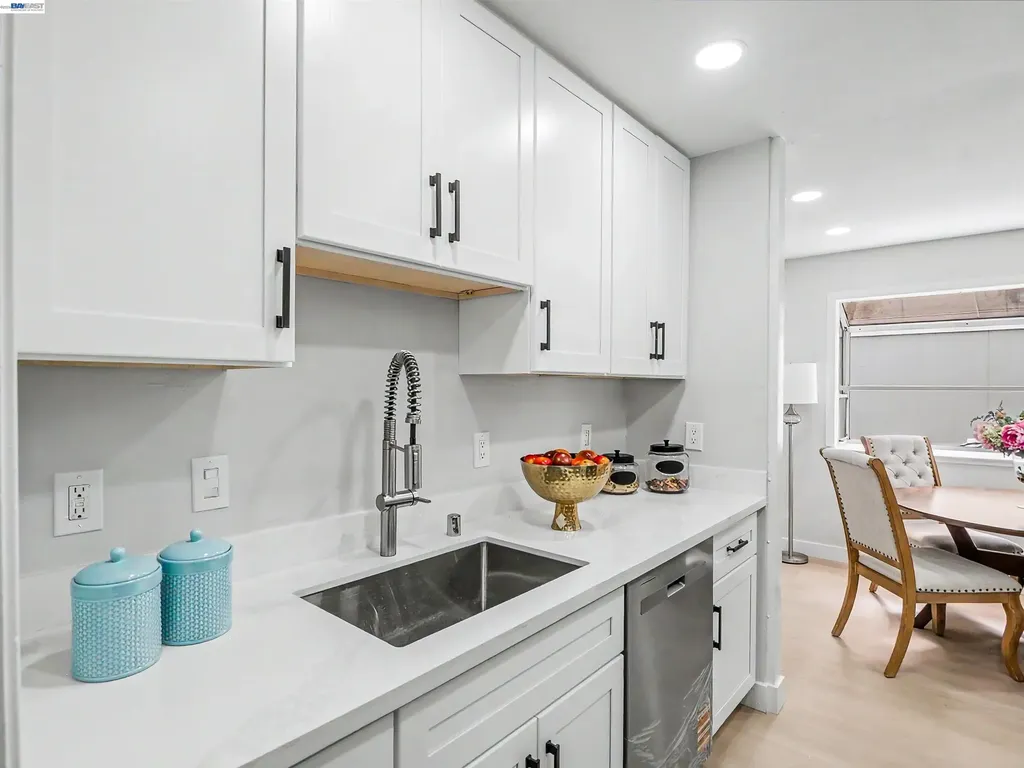 40130 Santa Teresa Common Fremont CA 94539