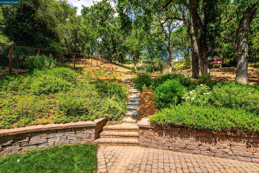 3348 Walnut Lane Lafayette CA 94549