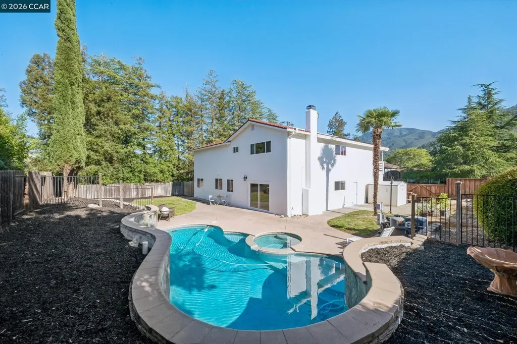 510 Mount Dell Drive Clayton CA 94517