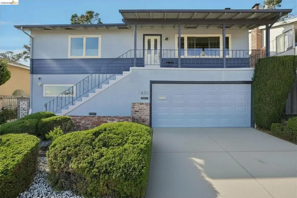 85 Edgemont Way Oakland CA 94605