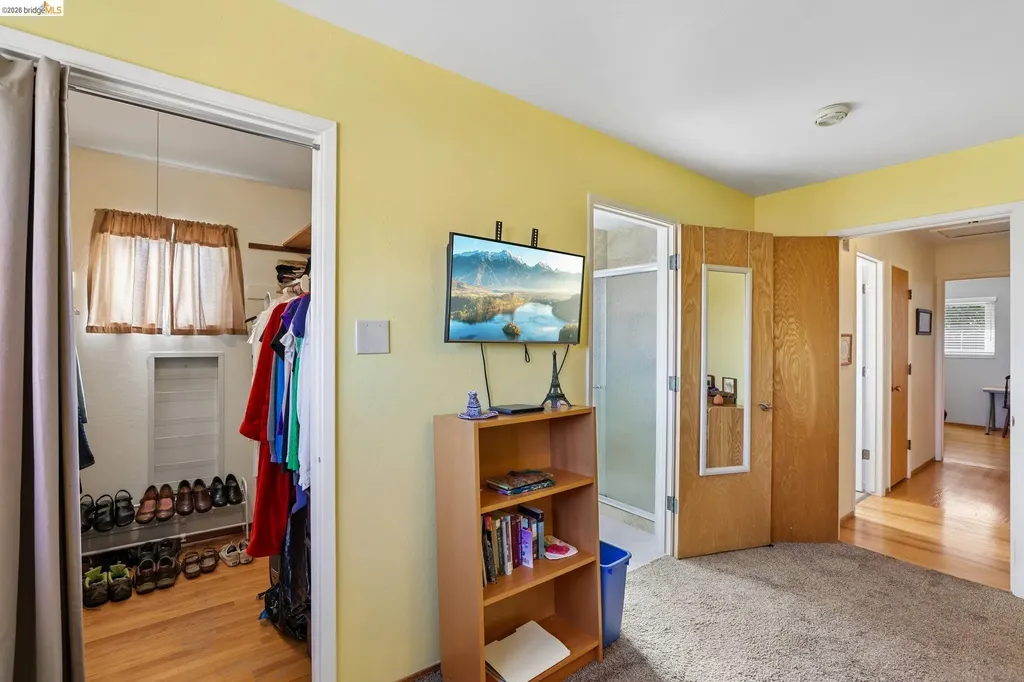 85 Edgemont Way Oakland CA 94605