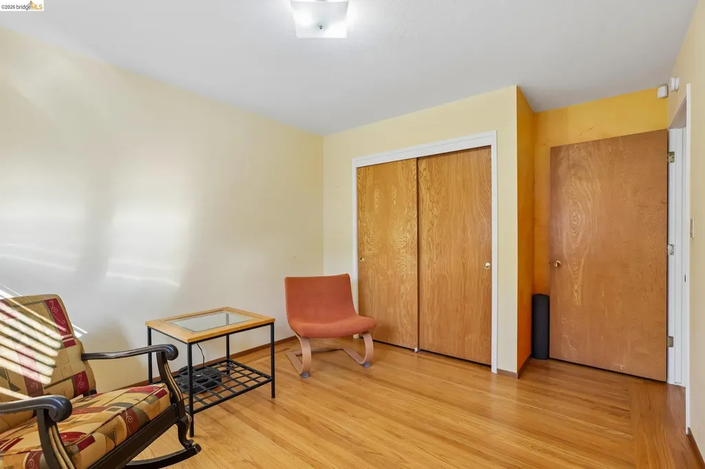 85 Edgemont Way Oakland CA 94605
