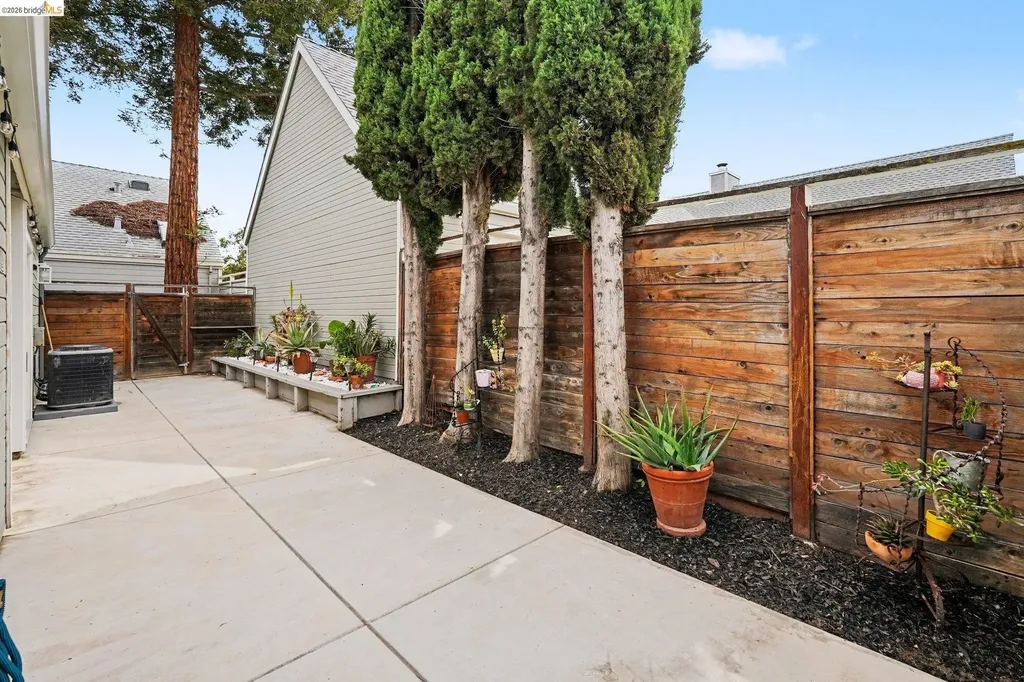 1649 Somerset Place Antioch CA 94509
