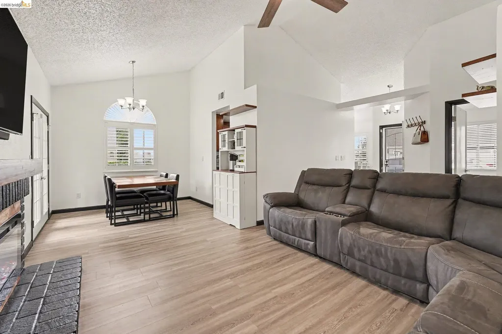 1649 Somerset Place Antioch CA 94509