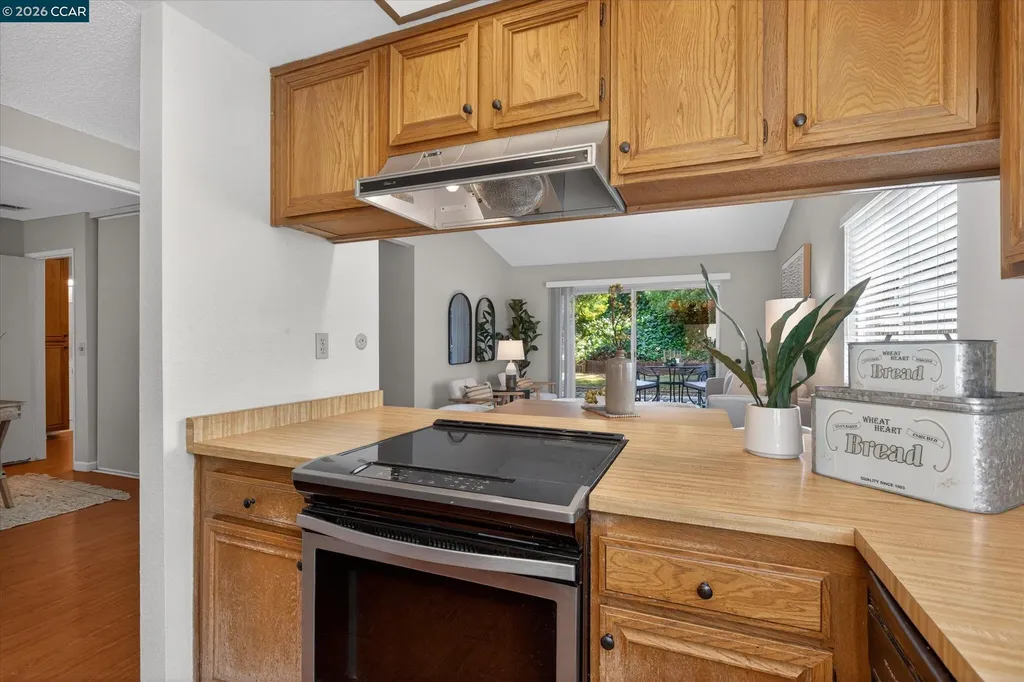 1040 Village Oaks Martinez CA 94553
