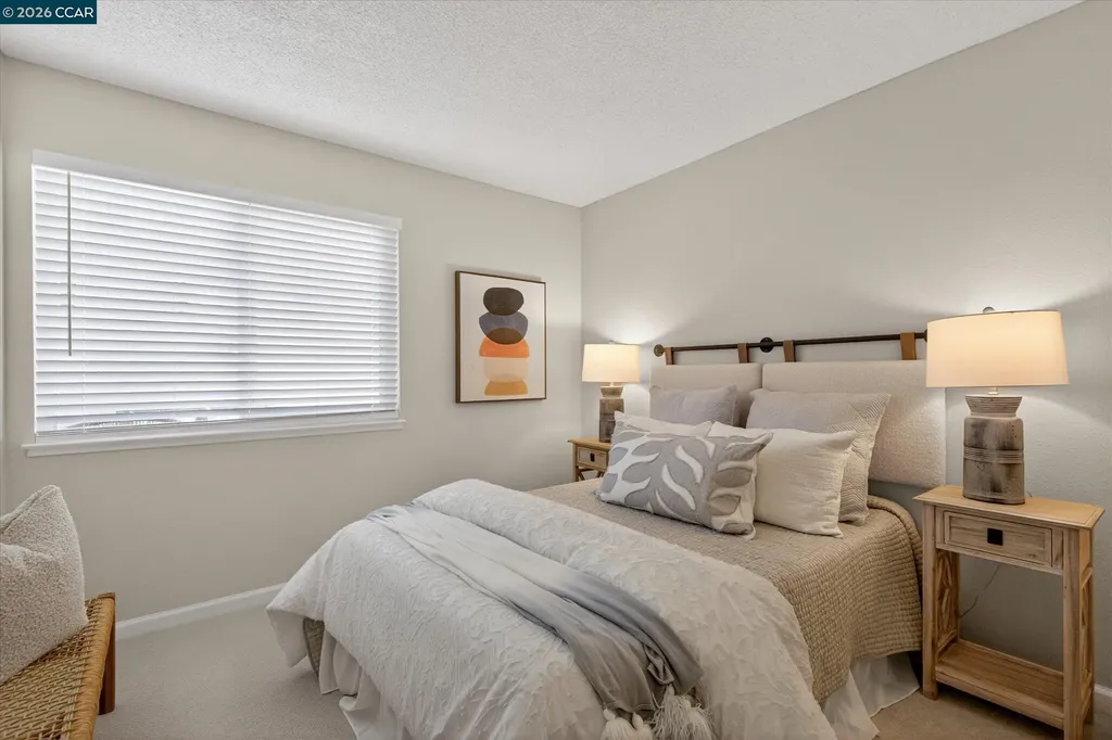 1040 Village Oaks Martinez CA 94553