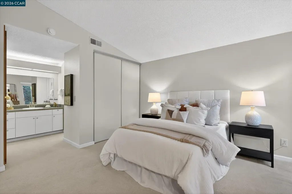 1040 Village Oaks Martinez CA 94553