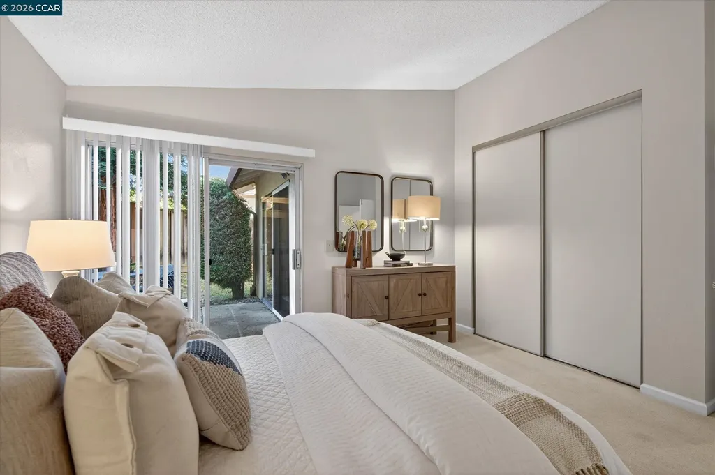 1040 Village Oaks Martinez CA 94553