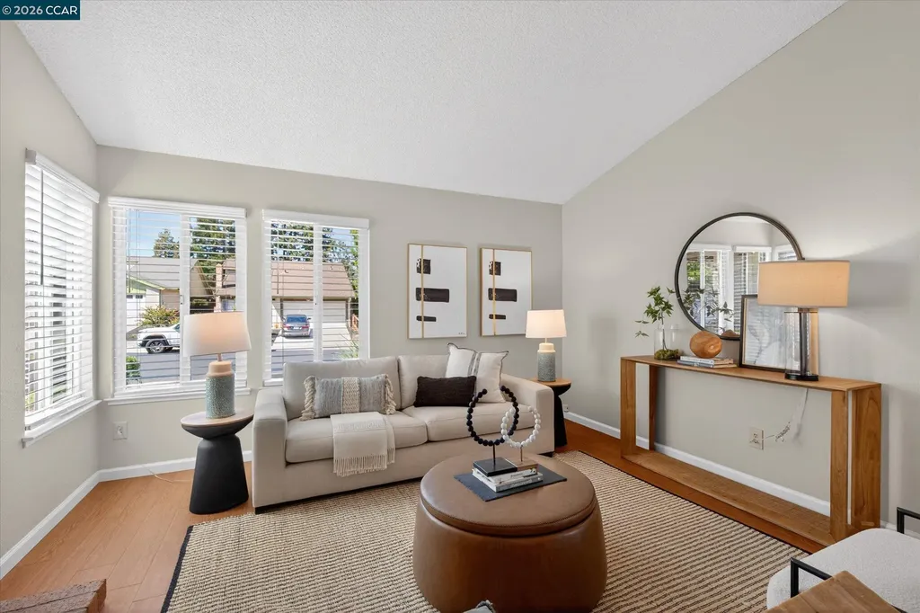 1040 Village Oaks Martinez CA 94553