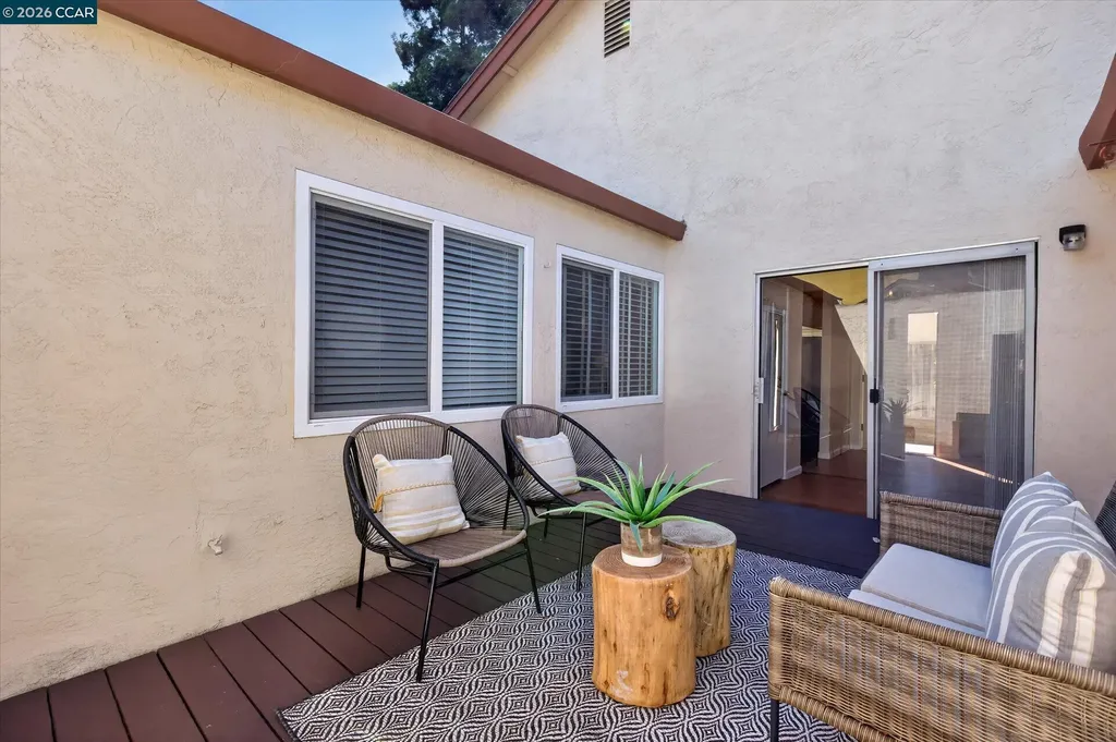 1040 Village Oaks Martinez CA 94553