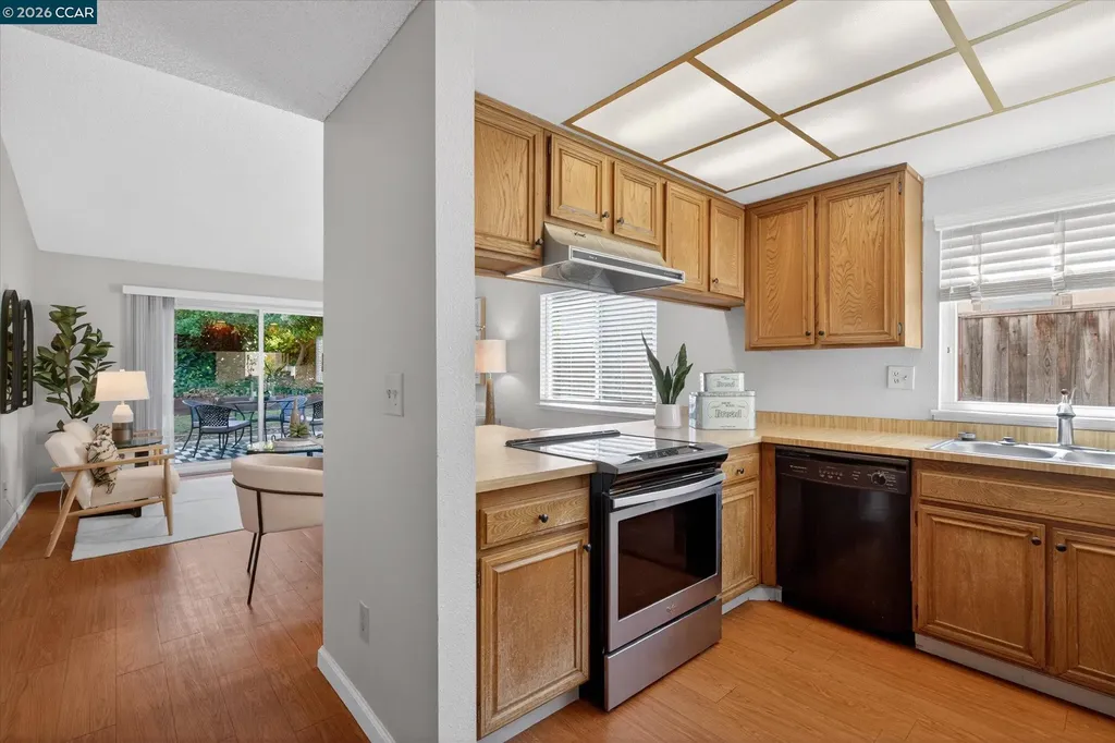 1040 Village Oaks Martinez CA 94553