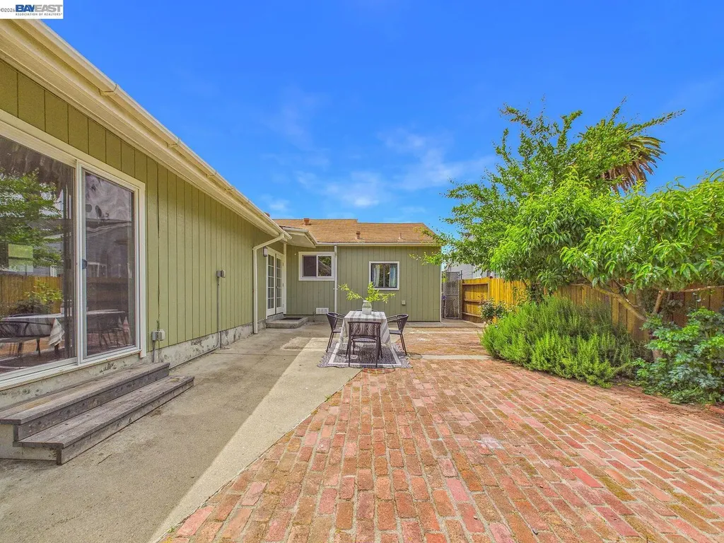 1943 Regello Court San Pablo CA 94806