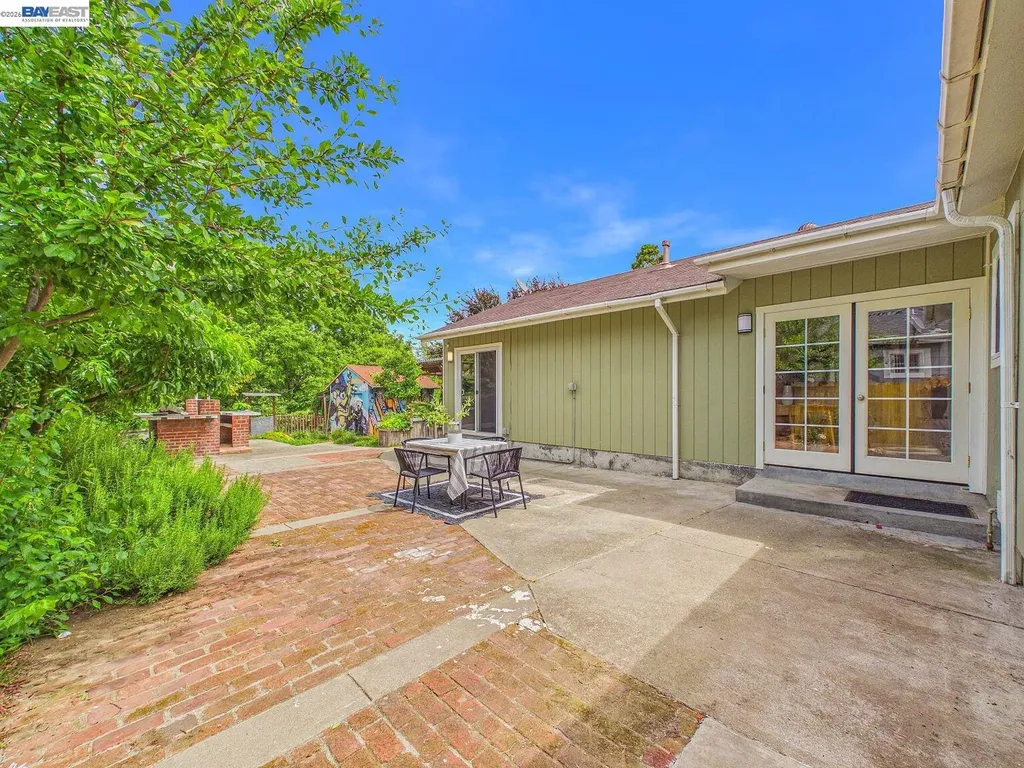 1943 Regello Court San Pablo CA 94806