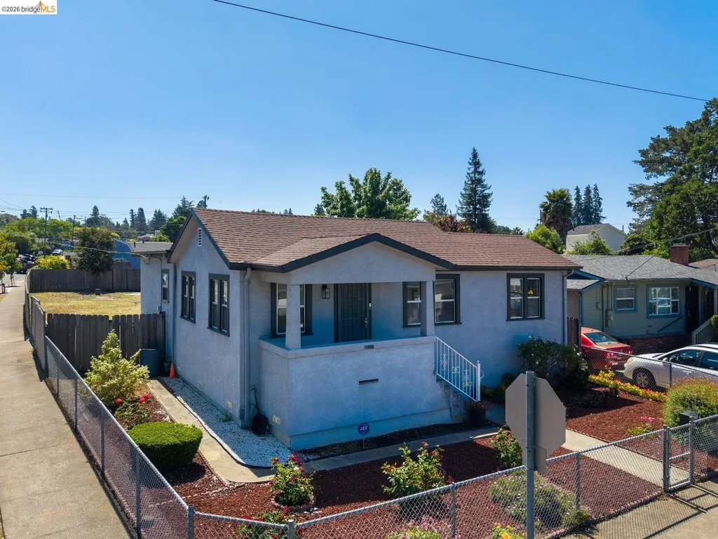 3986 Delmont Avenue Oakland CA 94605
