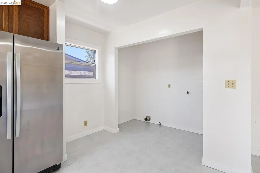 3986 Delmont Avenue Oakland CA 94605