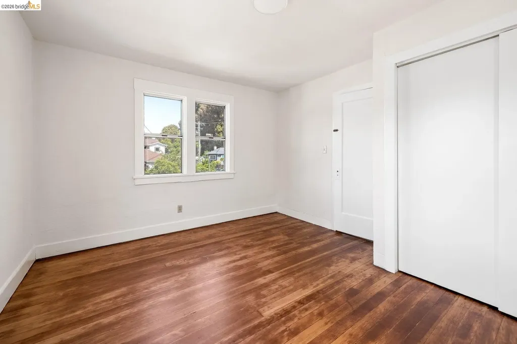 3986 Delmont Avenue Oakland CA 94605
