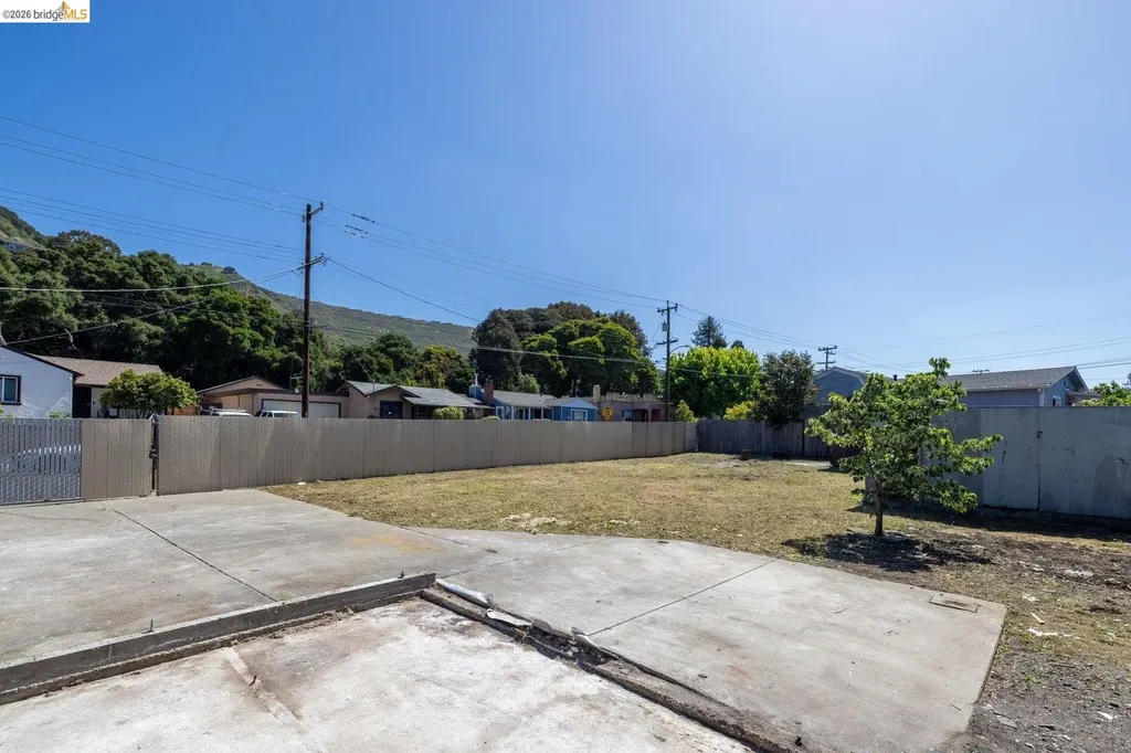 3986 Delmont Avenue Oakland CA 94605