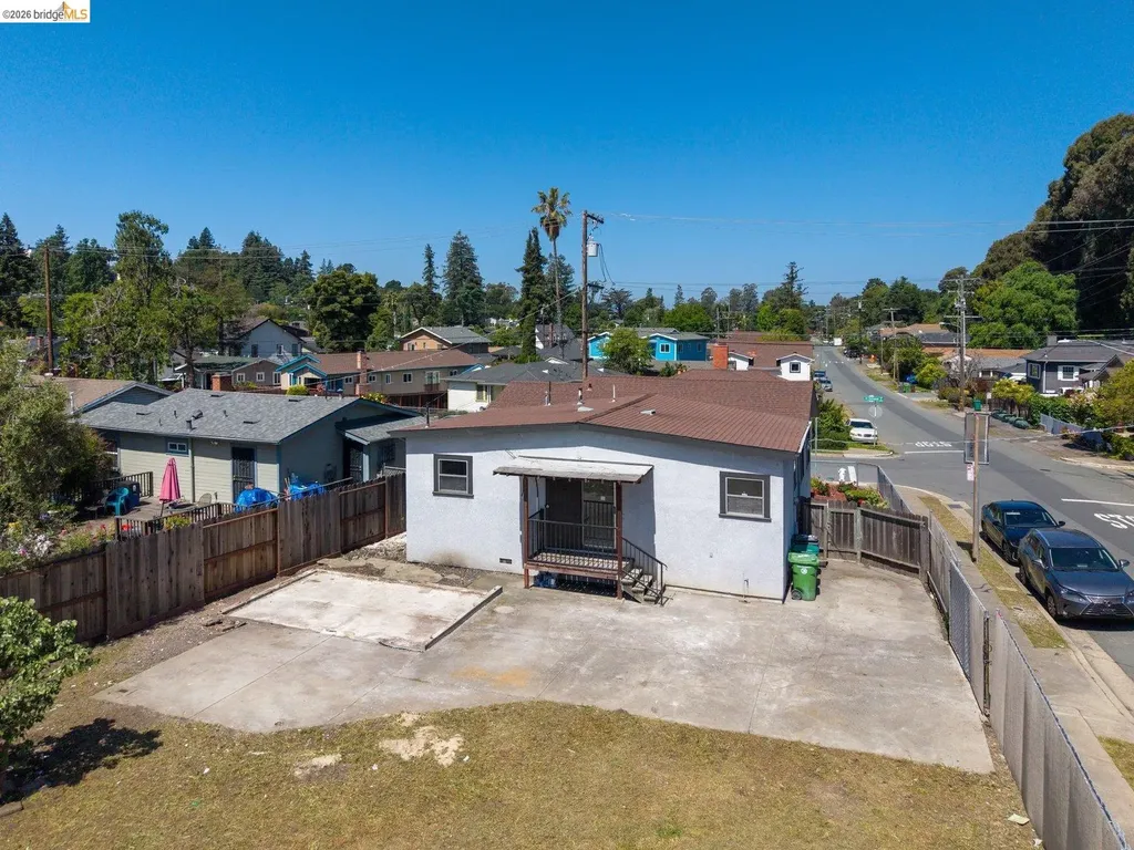 3986 Delmont Avenue Oakland CA 94605