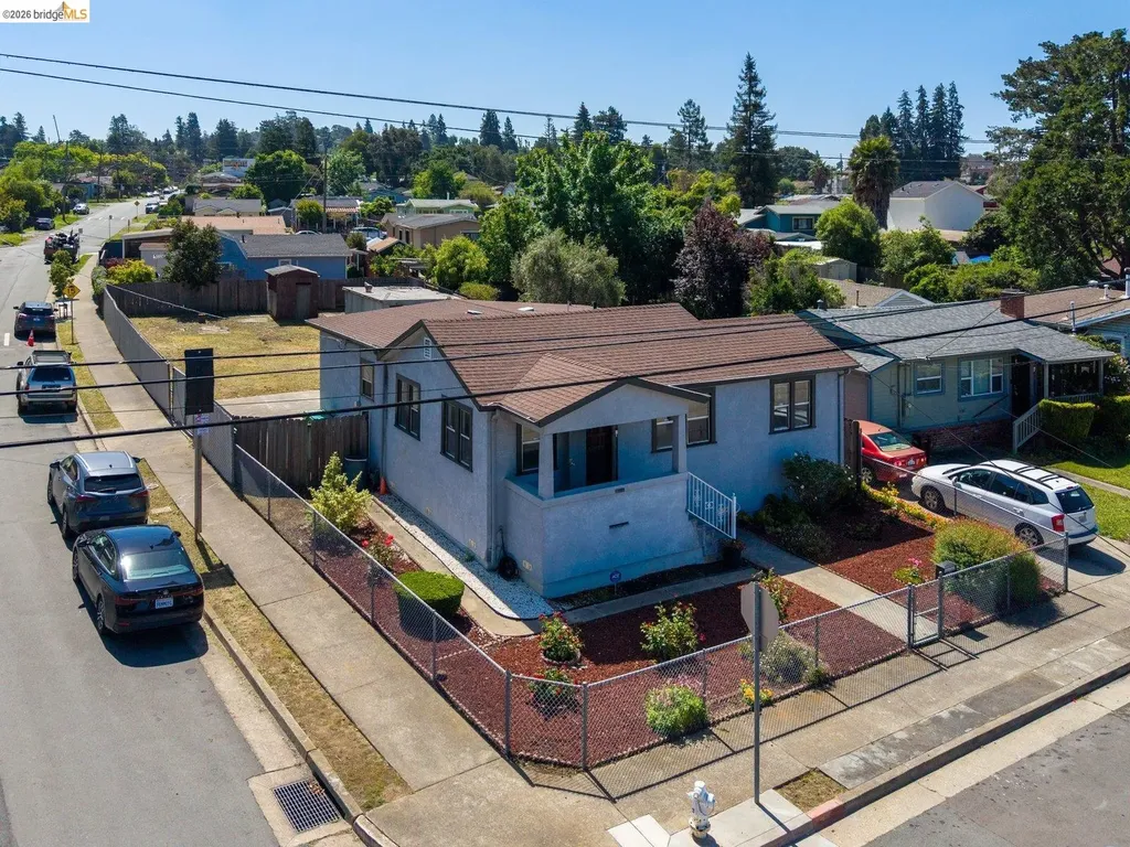 3986 Delmont Avenue Oakland CA 94605