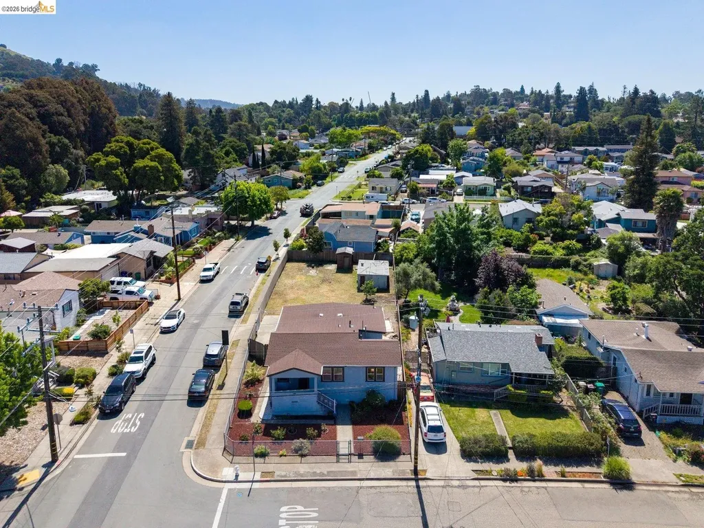 3986 Delmont Avenue Oakland CA 94605
