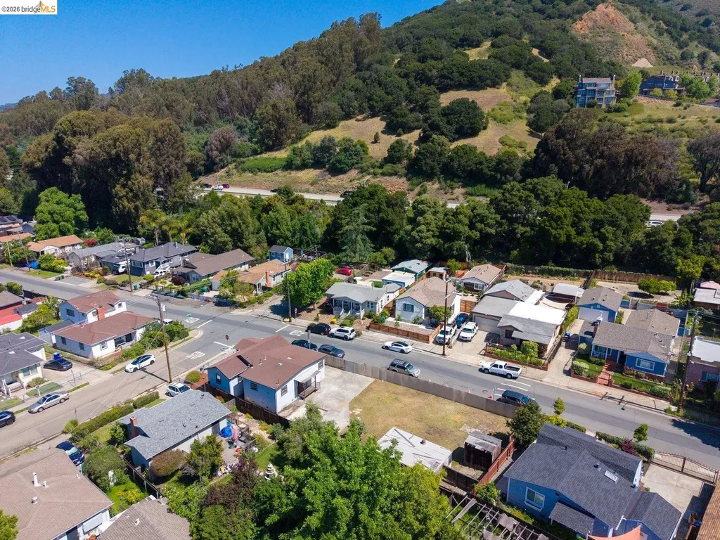 3986 Delmont Avenue Oakland CA 94605