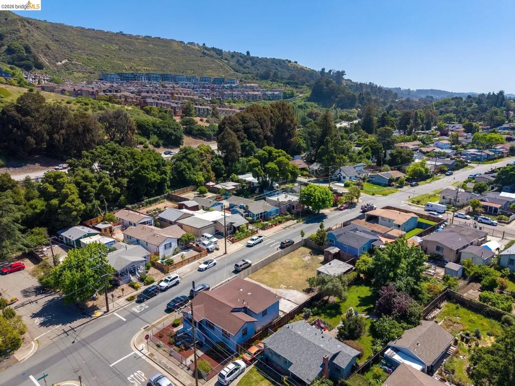 3986 Delmont Avenue Oakland CA 94605