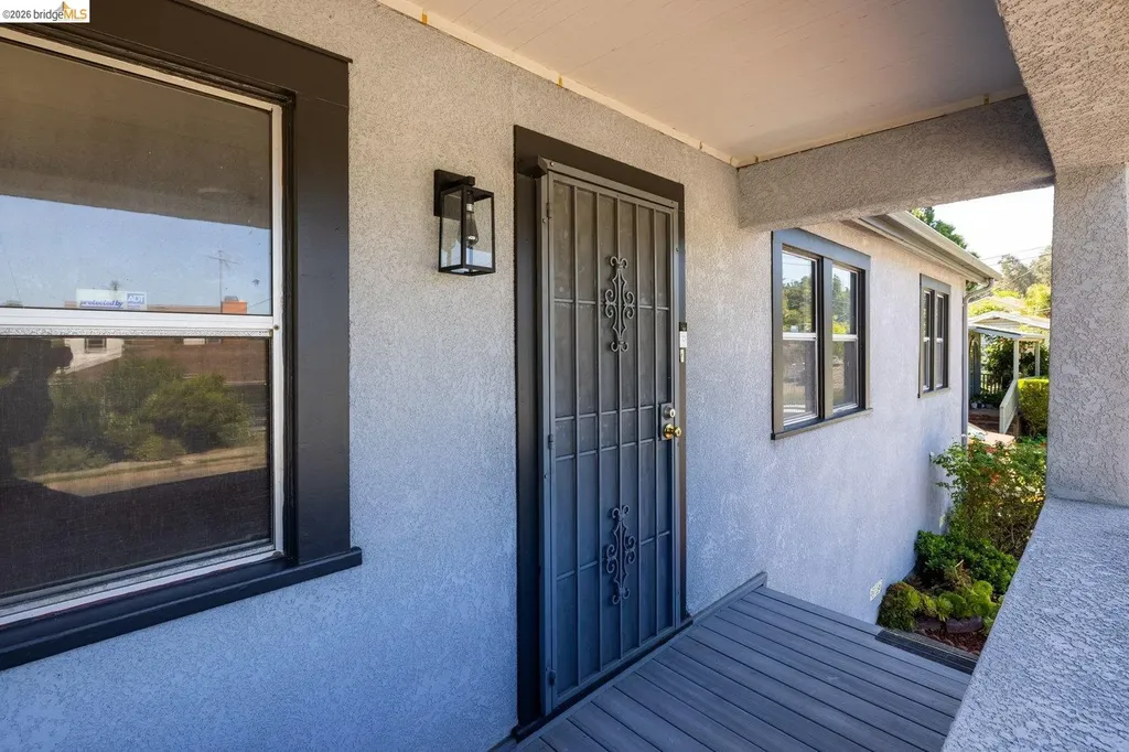 3986 Delmont Avenue Oakland CA 94605